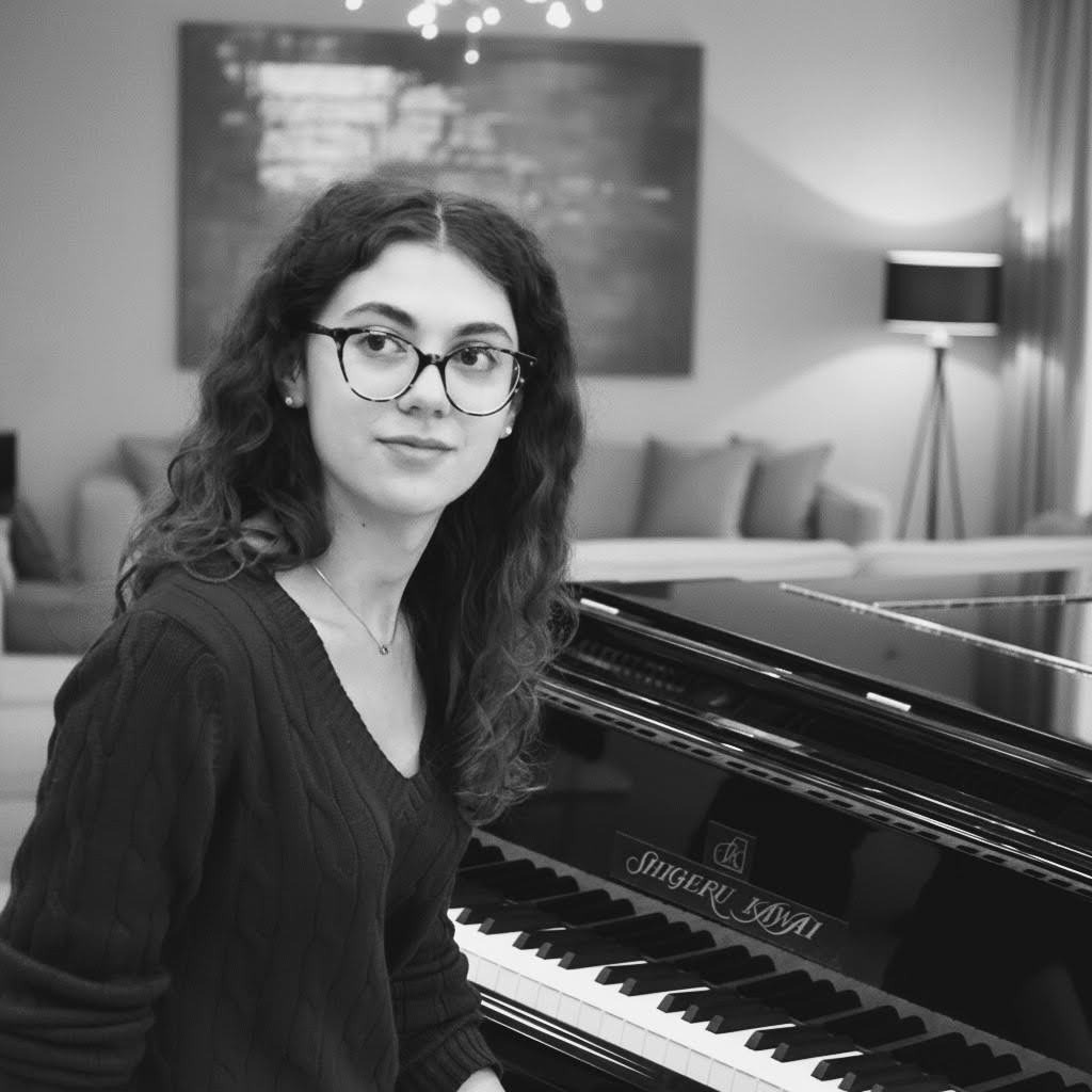 Chiara Ferraresi al pianoforte Shigeru Kawai